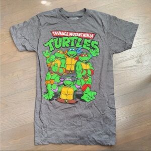 Hot Topic TMNT Teenage mutant Ninja Turtles graphic tshirt Mens xs